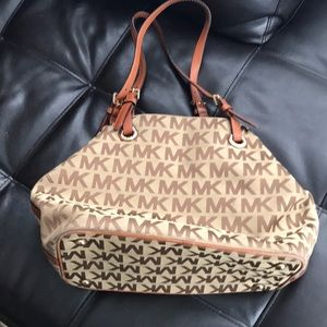 Michael kors purse